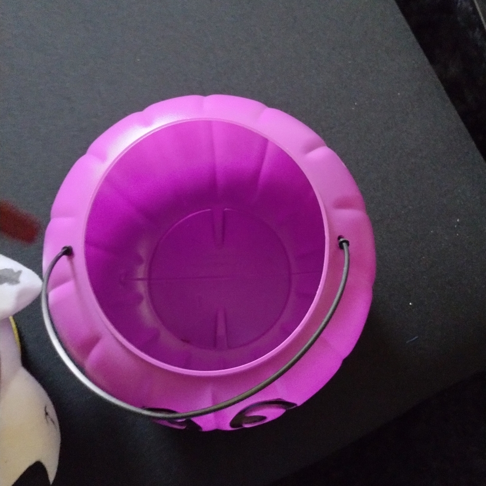 Buckets you can use for either Halloween or Easter